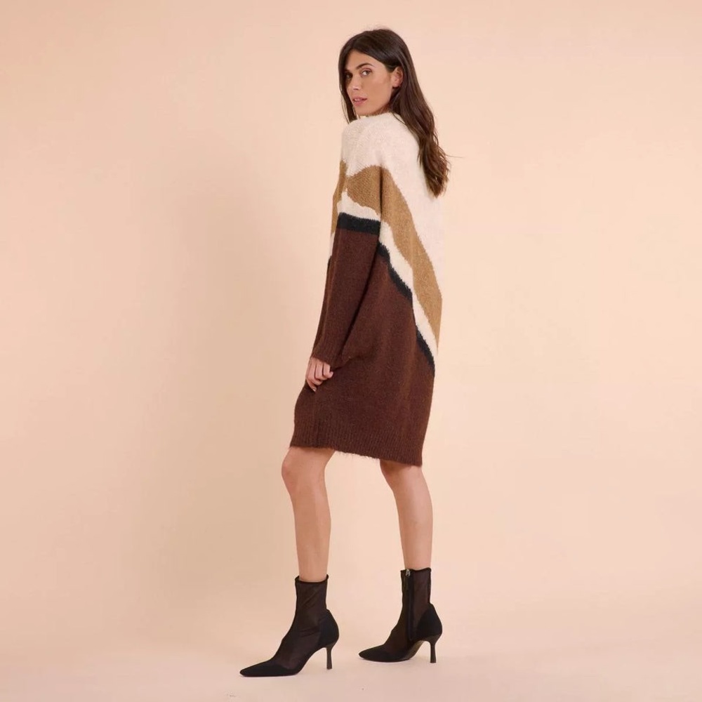 SWEEWE COLORBLOCK SWEATER DRESS IN BEIGE